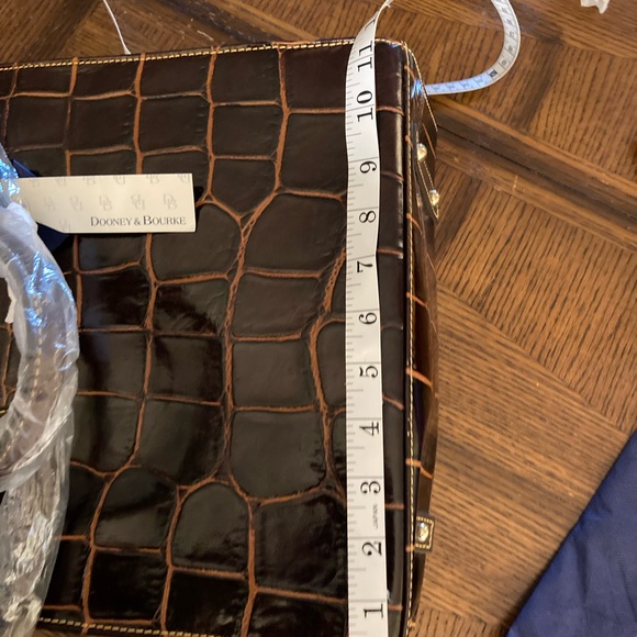 Dooney & Bourke ‘Janine’ Crocodile Embossed Satchel NWT - Contemporary Classic - Picture 13 of 13